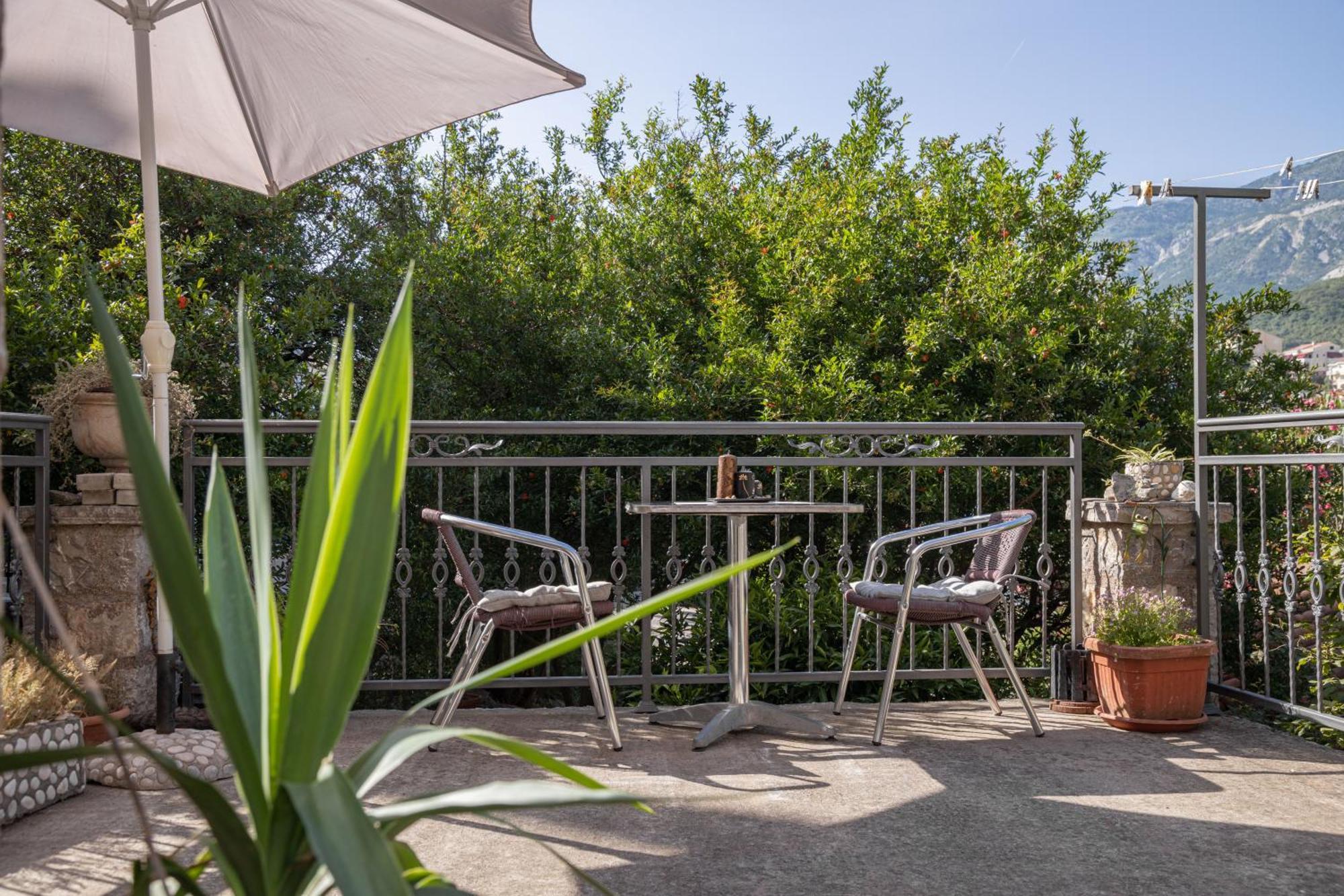 Stone Beach Apartments Przno  Exterior photo